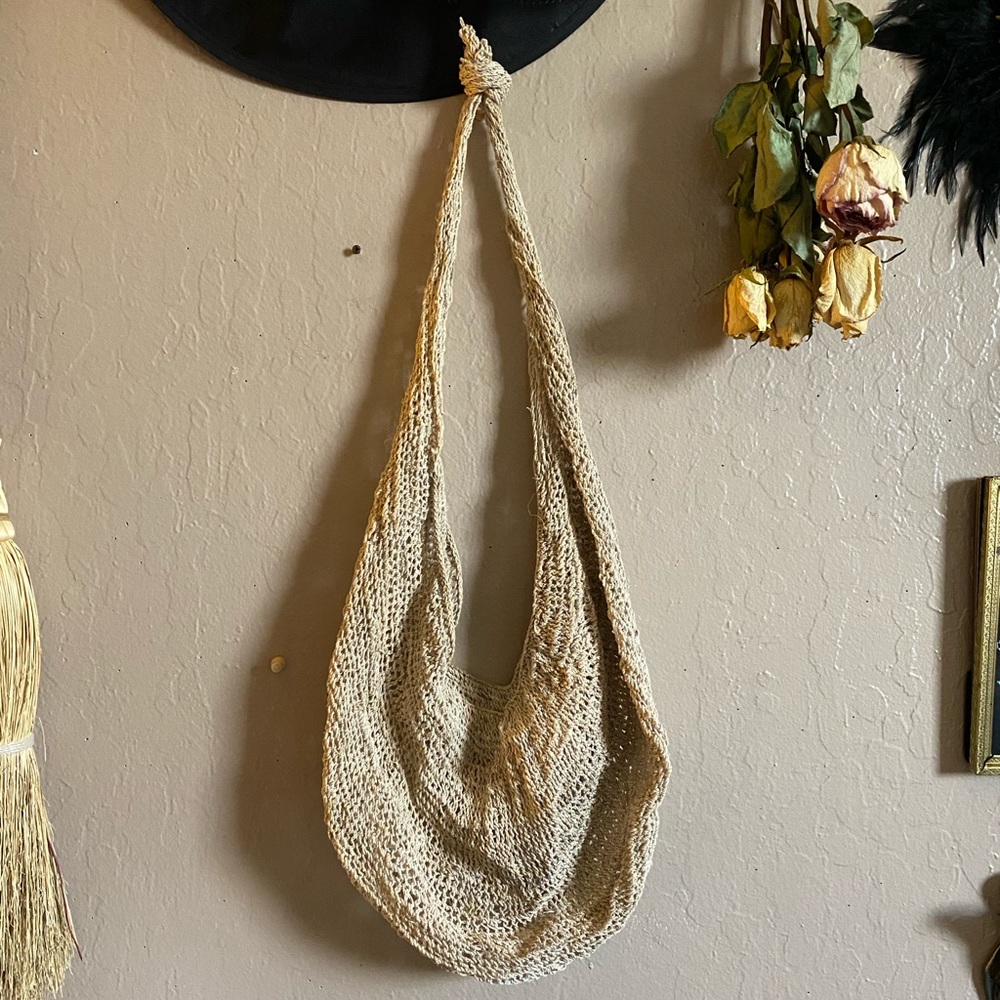 Vintage woven natural bilum market bag purse